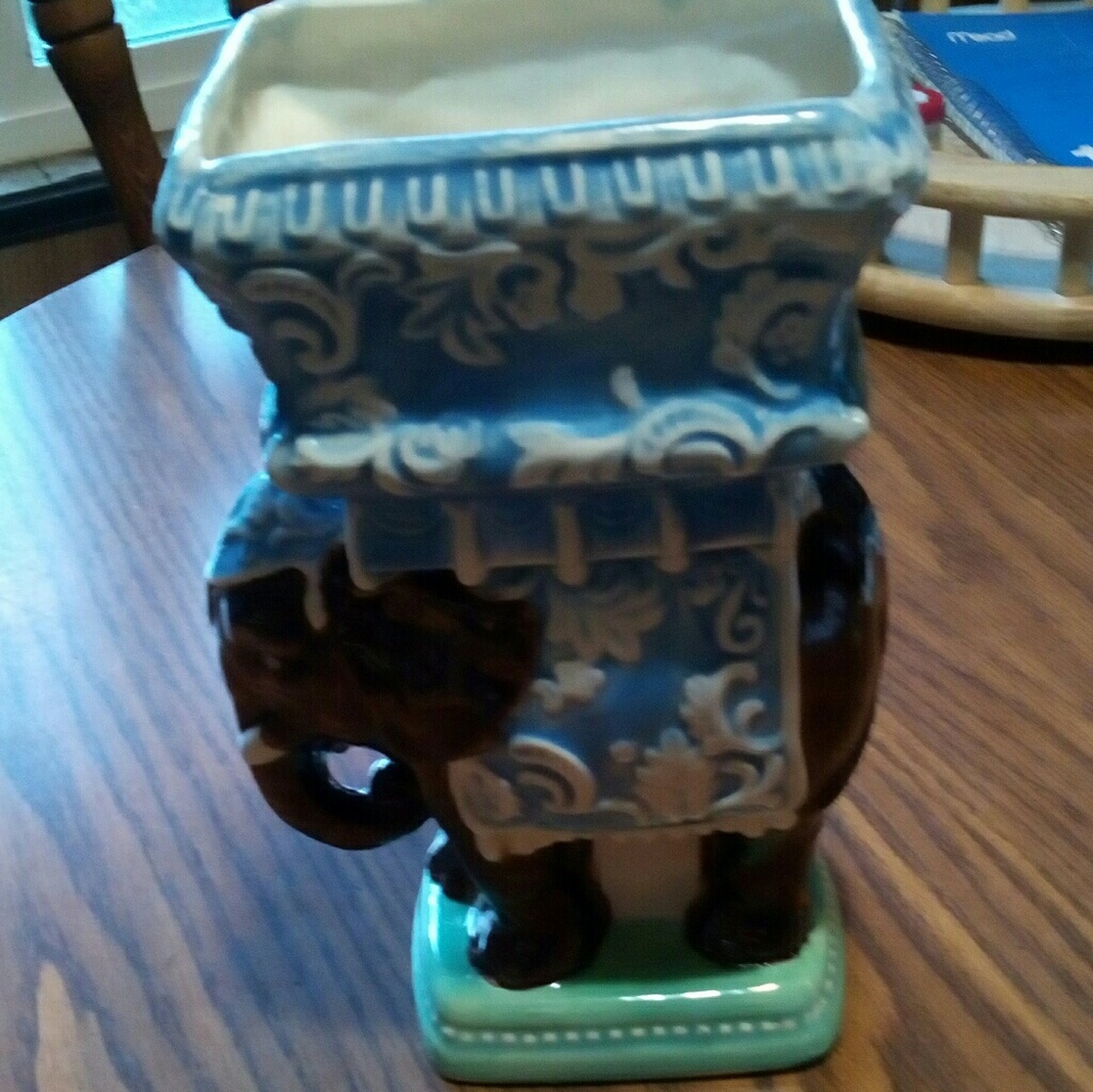 Flower vase